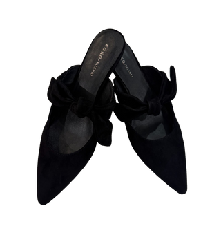 Banu, Black Suede