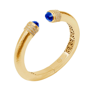 Luna Demi Cuff, OS